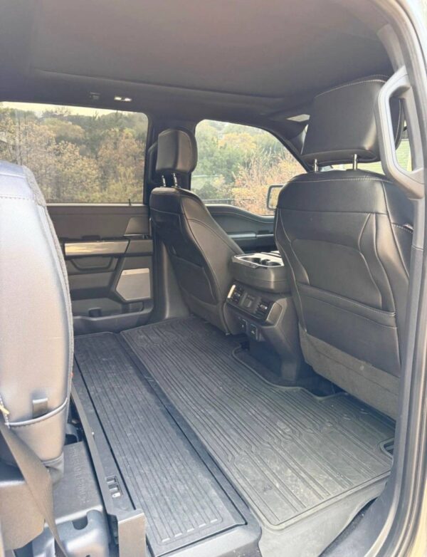 2022 Ford F-150 Lariat 502A Black Appearance Package