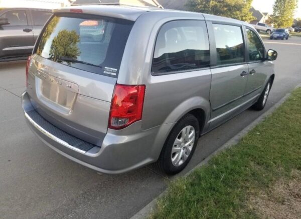 WhatsApp Image 2026-05-18 at 05.26.58 (1) 2015 Dodge Grand Caravan AVP