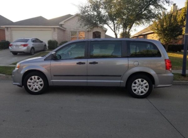 WhatsApp Image 2026-05-18 at 05.26.58 2015 Dodge Grand Caravan AVP