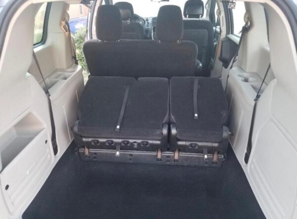 WhatsApp Image 2026-05-18 at 05.27.00 (1) 2015 Dodge Grand Caravan AVP