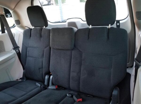 WhatsApp Image 2026-05-18 at 05.27.01 2015 Dodge Grand Caravan AVP
